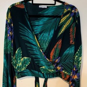 COPY - Patrons of Peace trop. print wrap style top Med.